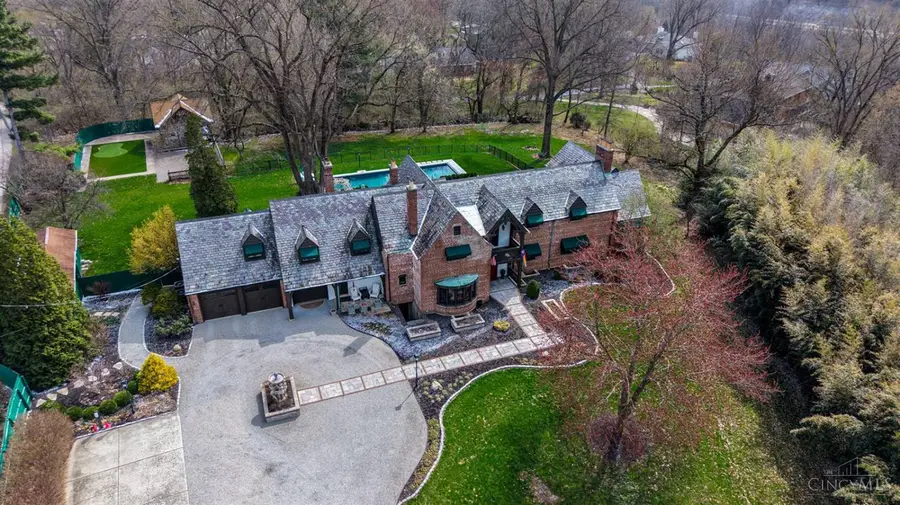 206 Hilltop Lane, Wyoming, OH 45215 - #3