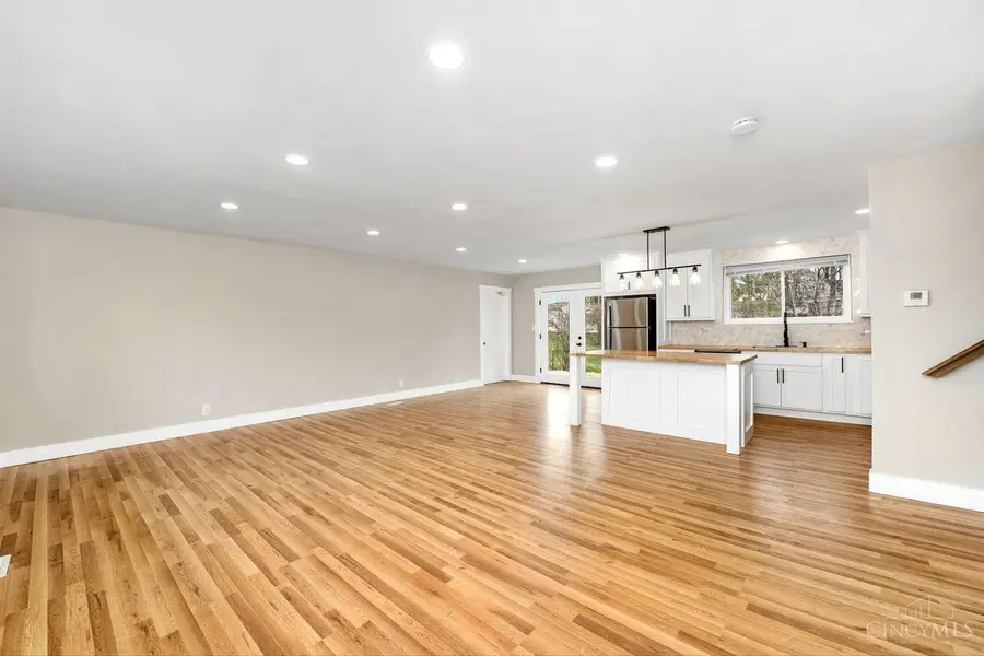 718 E Levitt Place, Withamsville, OH 45245 - #3