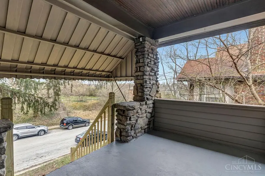 1124 Elberon Avenue, Cincinnati, OH 45205 - #3