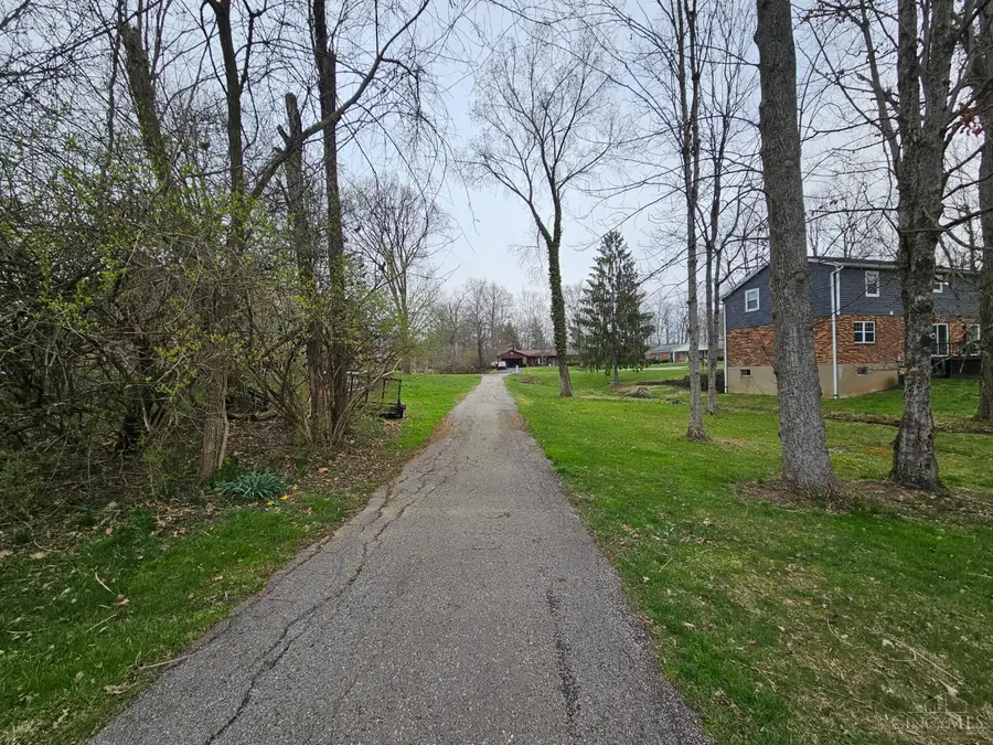 5425 Willow Run Lane, Milford, OH 45150 - #3