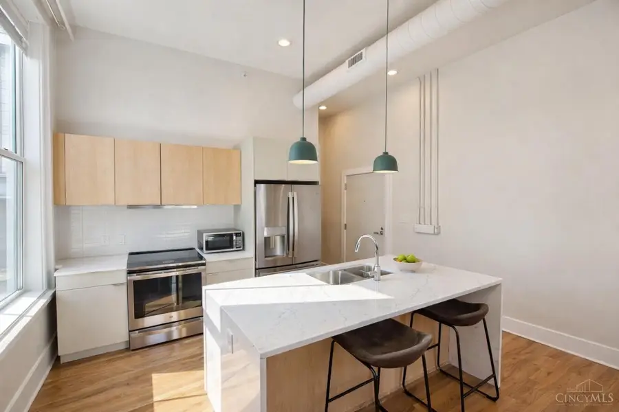 915 Vine Street, Cincinnati, OH 45202 - #3