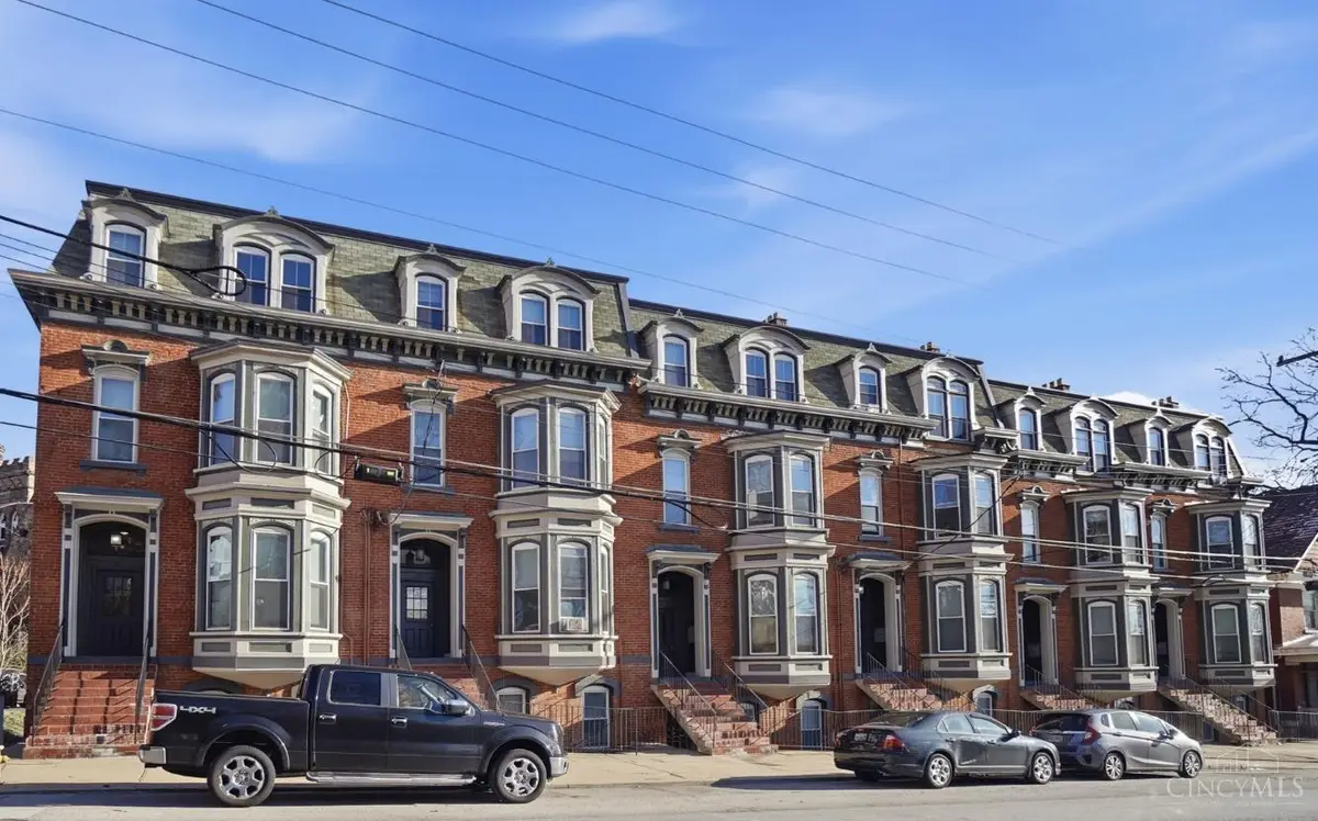112 E Mcmillan Avenue, Cincinnati, OH 45219 - #1