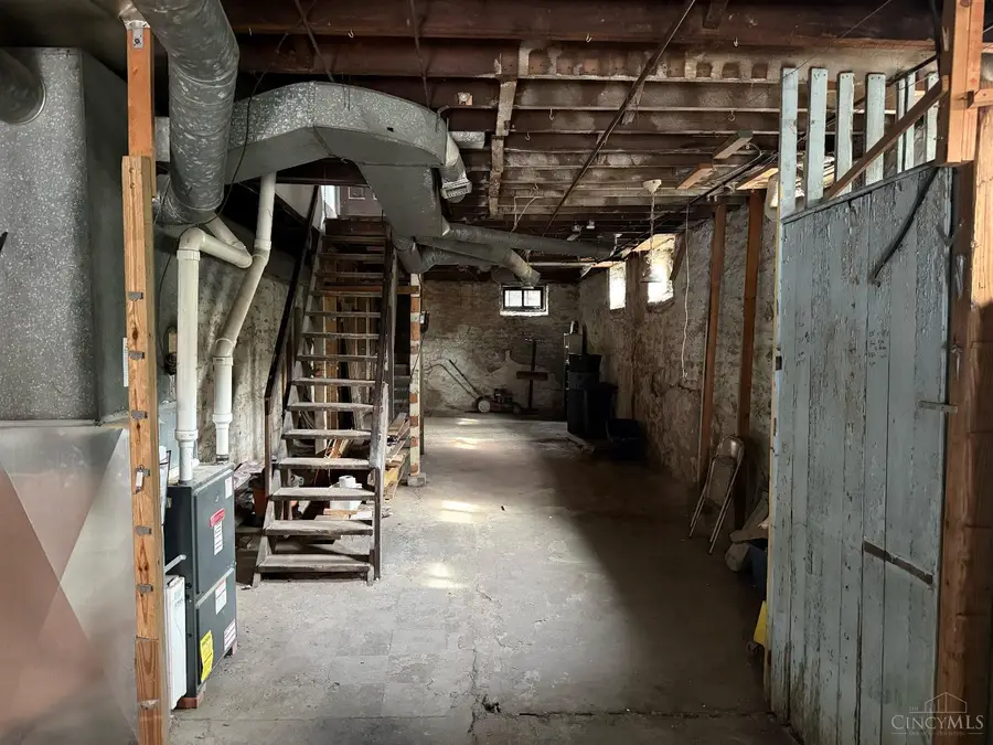 454 W Mcmicken Avenue, Cincinnati, OH 45214 - #3