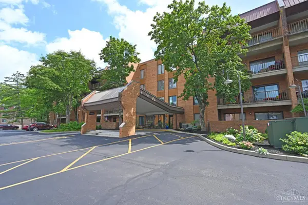 3533 Amberacres Drive #304E, Cincinnati, OH 45237