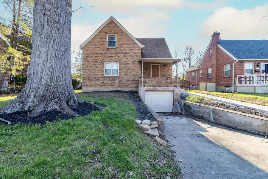 6330 Elbrook Avenue, Golf Manor, OH 45237 - #2