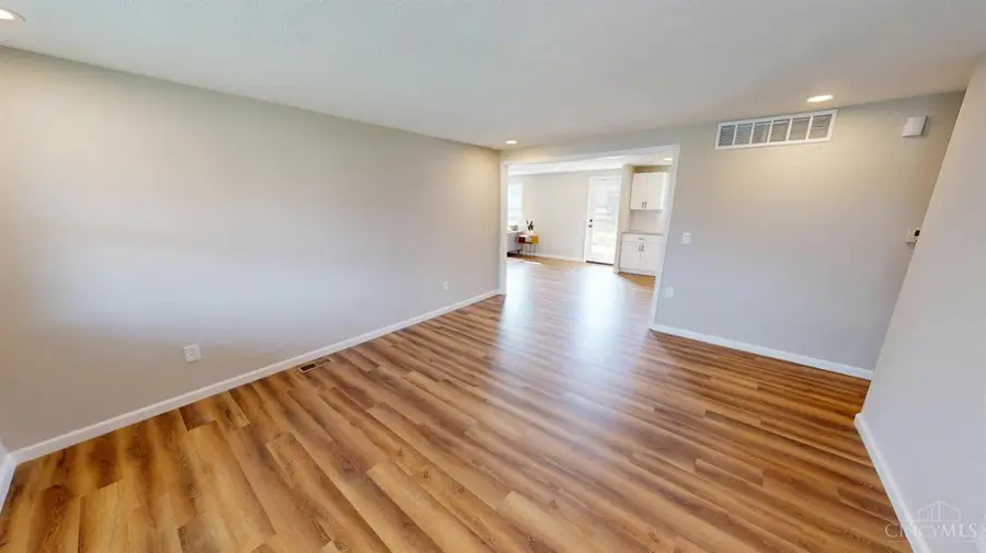 2163 Broadhurst Avenue, Pleasant Run Farm, OH 45240 - #3