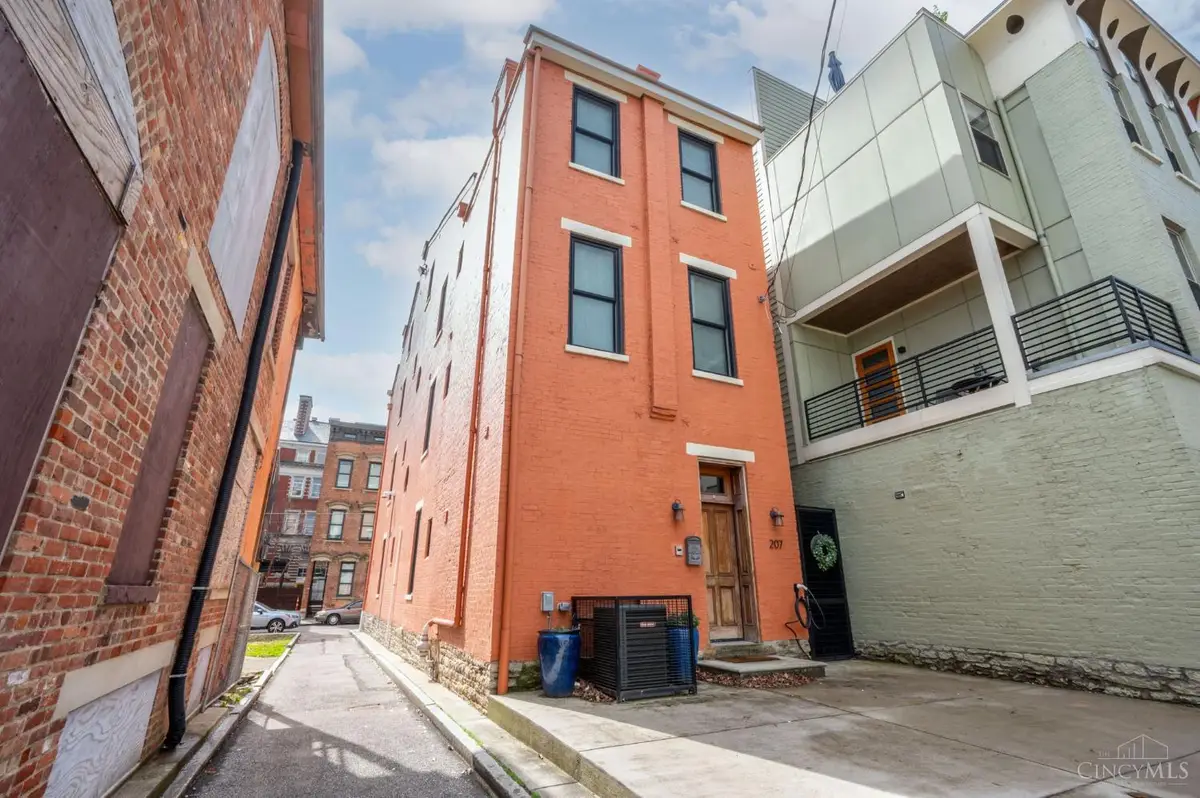 207 Kemp Alley, Cincinnati, OH 45202 - #1