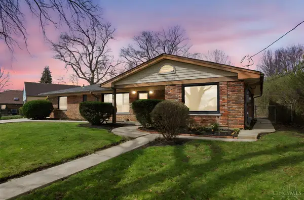 867 E Columbia Avenue, Reading, OH 45215