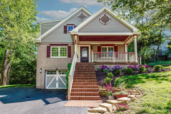 3507 Aultwoods Lane, Cincinnati, OH 45208