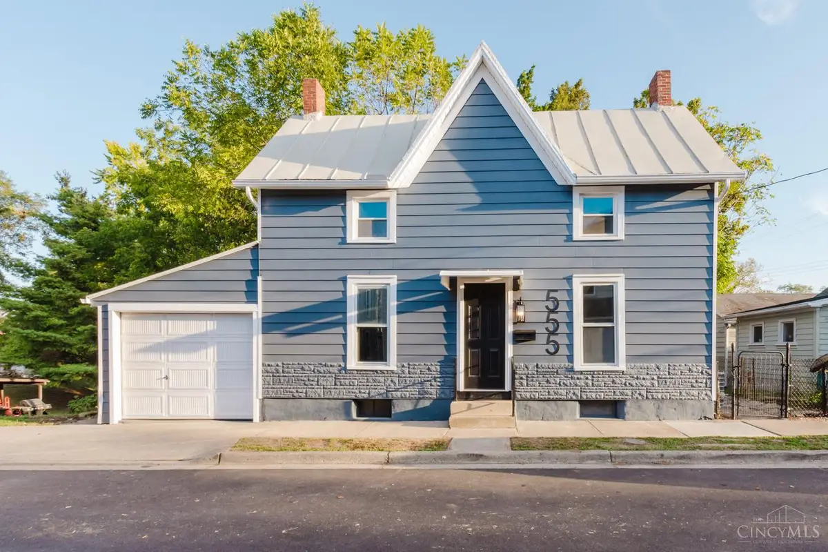 555 E Sycamore Street, Miamisburg, OH 45342 - #1