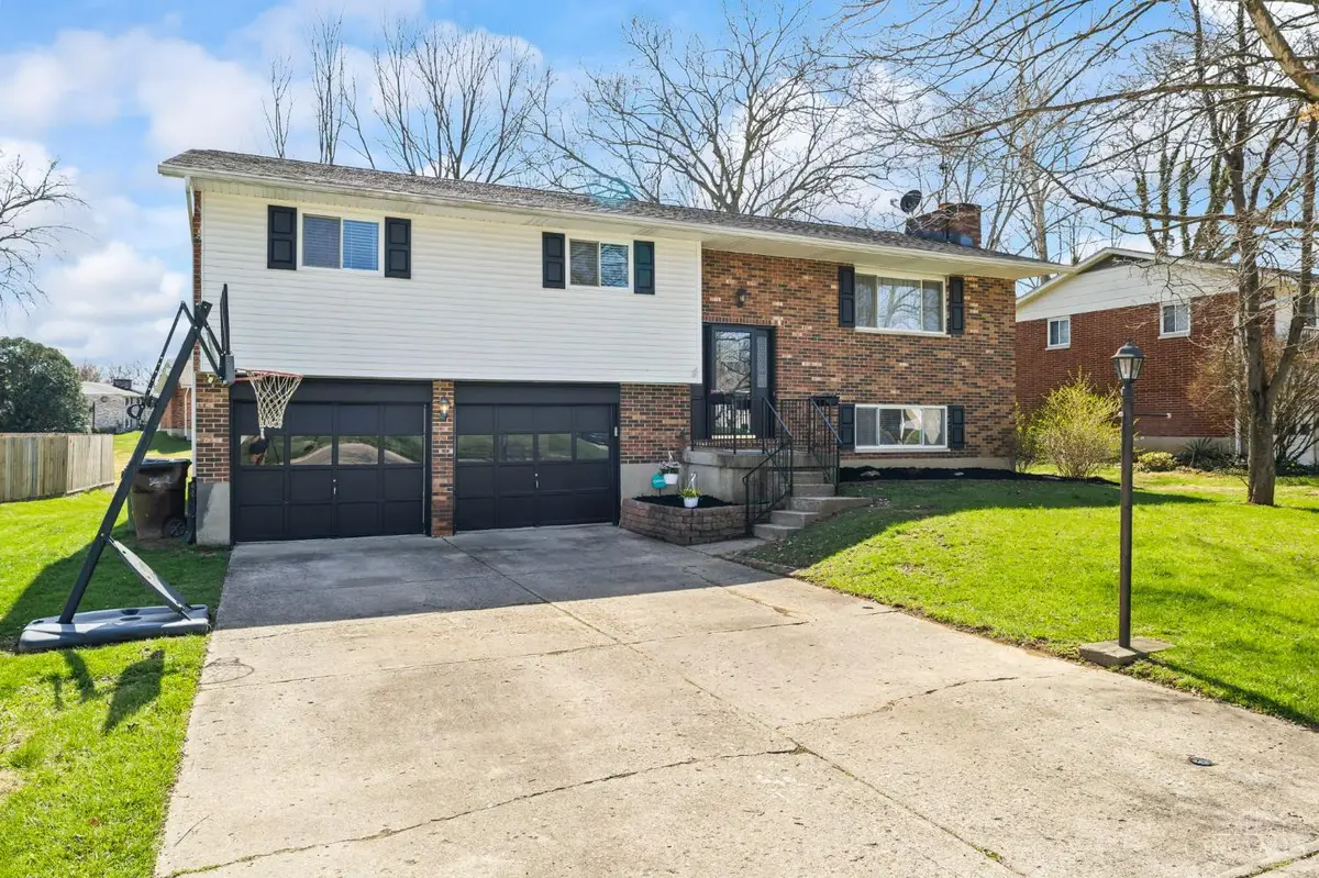 215 Lindell Drive, Germantown, OH 45327 - #1