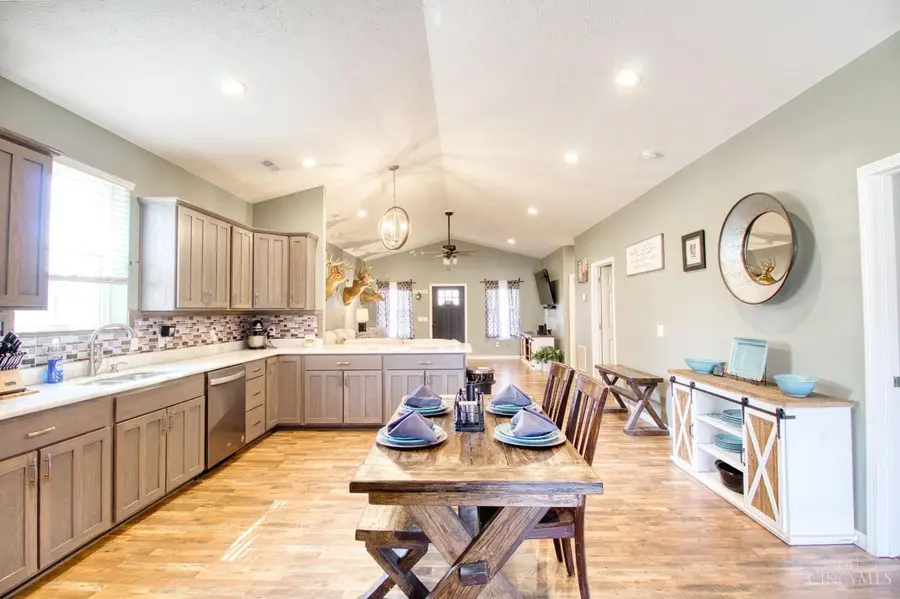 118 N Oklahoma Drive, Lake Waynoka, OH 45171 - #3