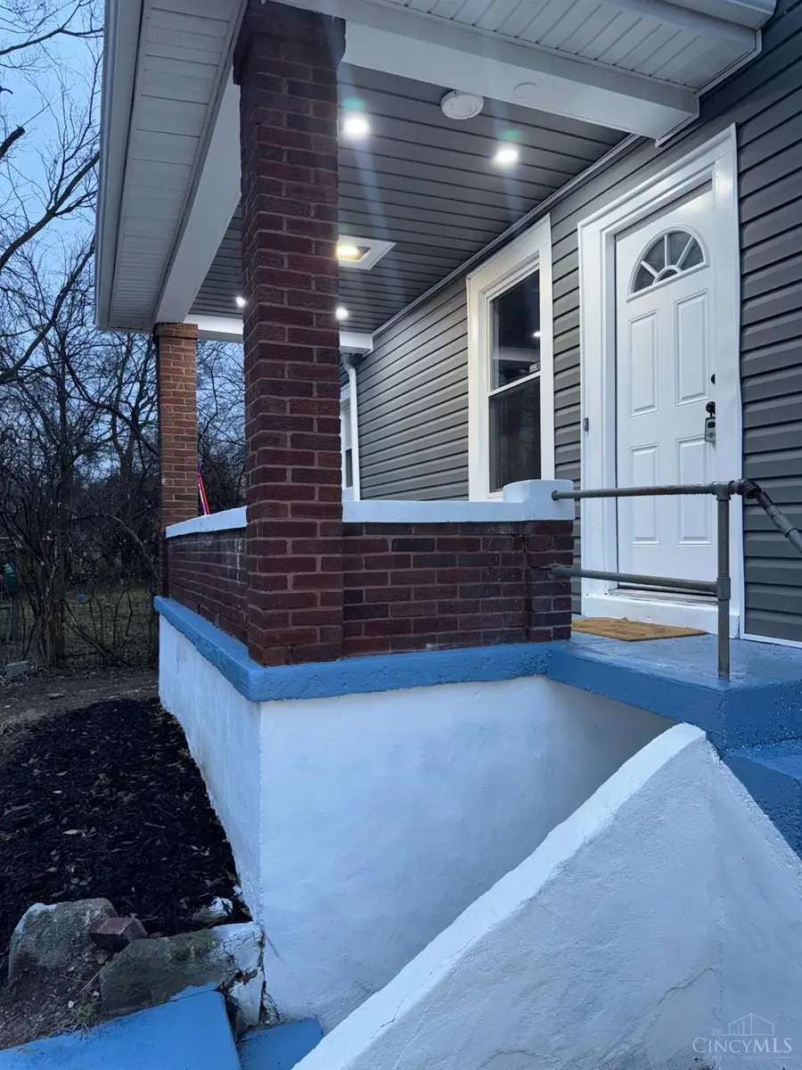 10152 Chester Road, Woodlawn, OH 45215 - #3