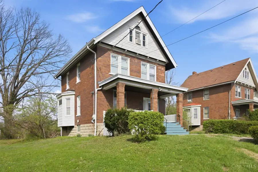 3443 Woodburn Avenue, Cincinnati, OH 45207 - #3