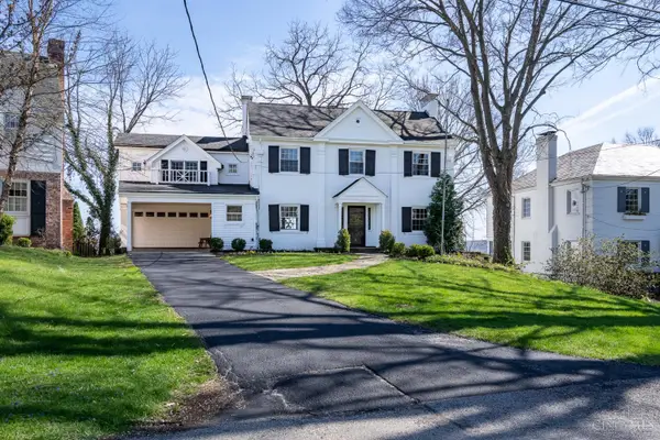 1002 Richwood Circle, Cincinnati, OH 45208