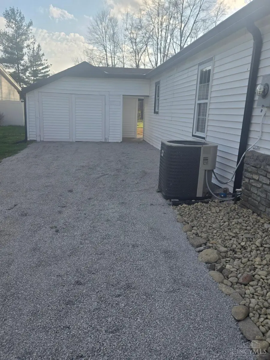 2601 Gaylord Avenue, Bethel, OH 45106 - #3