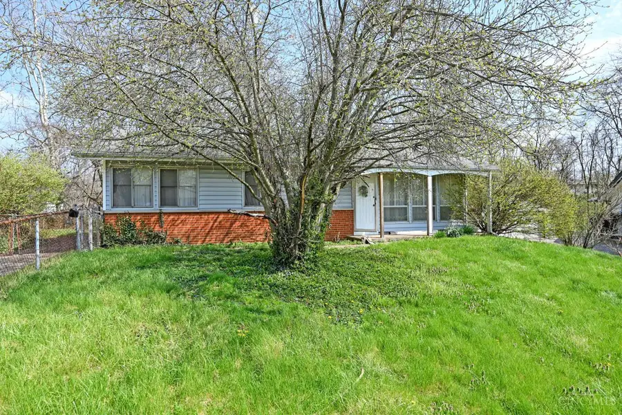 9626 Manhattan Drive, Cincinnati, OH 45251 - #2