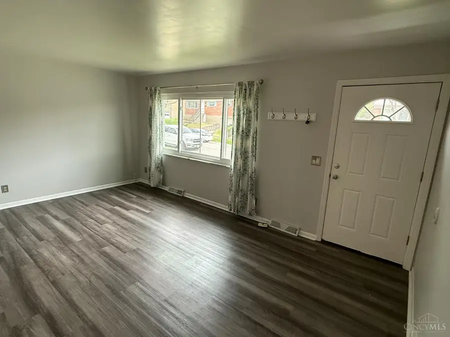 3041 Westknolls Lane, Cincinnati, OH 45211 - #2