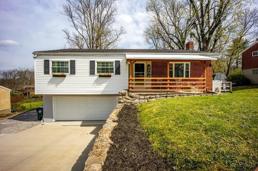 2202 Ebenezer Road, Covedale, OH 45233 - #2