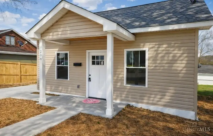 208 Johnson Street, Hillsboro, OH 45133 - #2