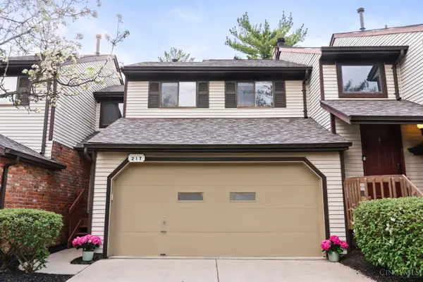 217 Droxford Close, Springdale, OH 45246