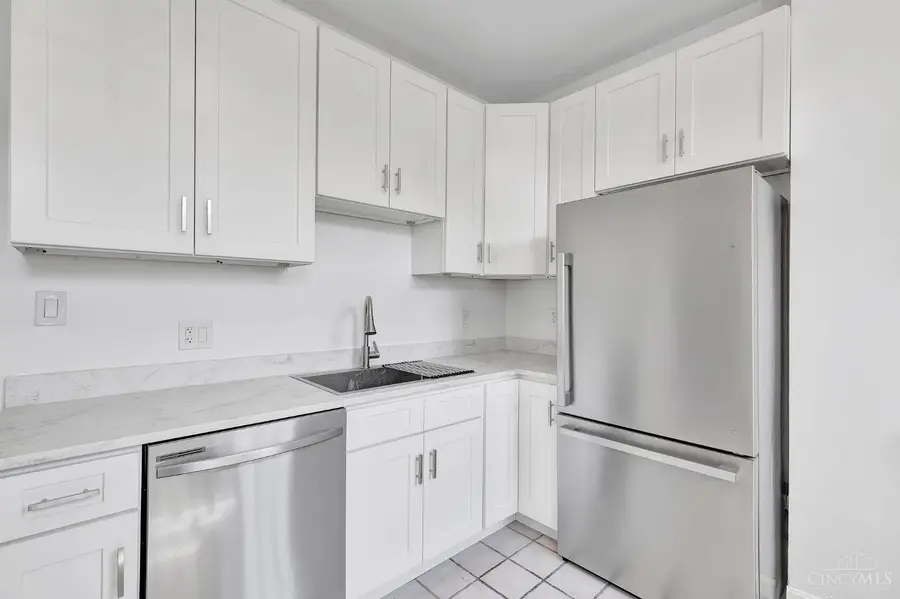 2001 Dana Avenue, Cincinnati, OH 45207 - #3