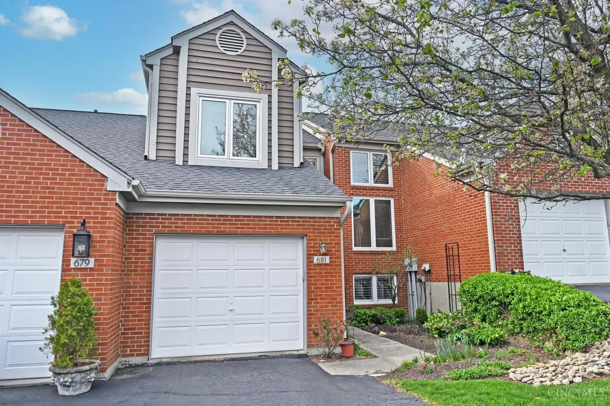 681 Totten Way, Cincinnati, OH 45226 - #1