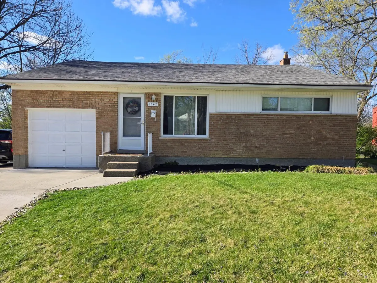 1042 Hollytree Drive, Finneytown, OH 45231 - #1