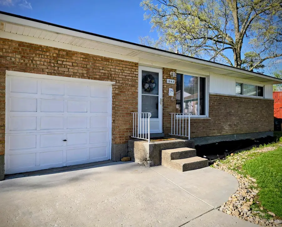 1042 Hollytree Drive, Finneytown, OH 45231 - #2