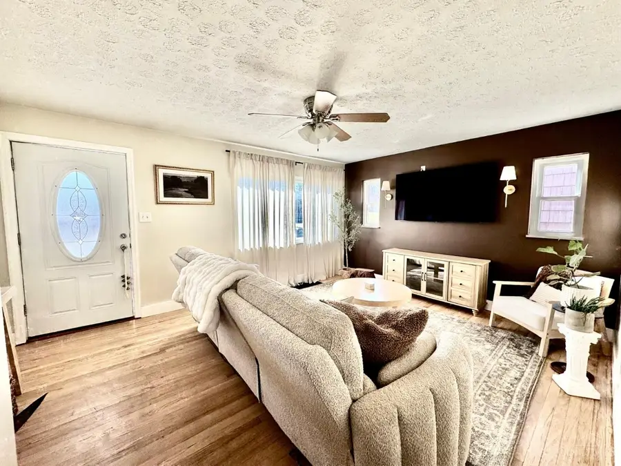 217 W Crest Drive, Reading, OH 45215 - #2