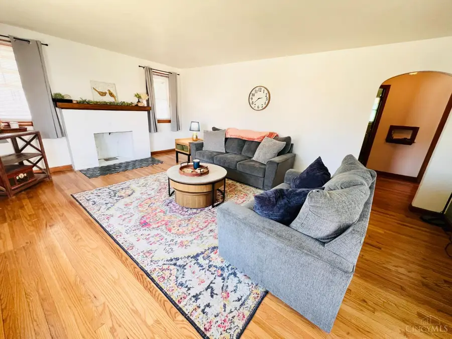 7905 Plainfield Road, Deer Park, OH 45236 - #2