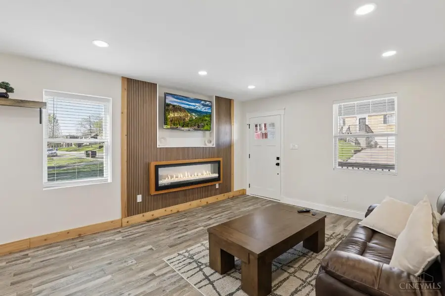 582 Greenwell Avenue, Delhi, OH 45238 - #3