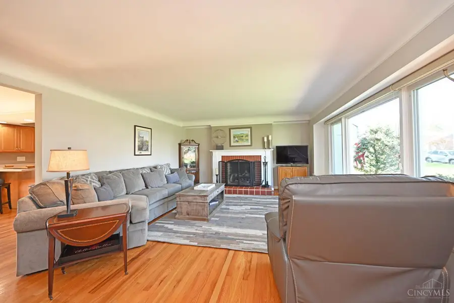 8851 Roundhill Road, Sycamore, OH 45236 - #2