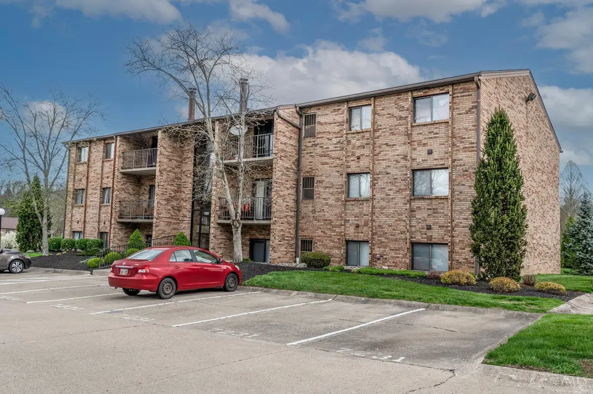 7231 Creekview Drive #9, Cincinnati, OH 45247 - #1