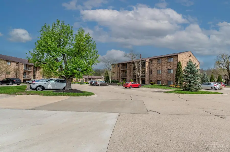 7231 Creekview Drive #9, Cincinnati, OH 45247 - #2