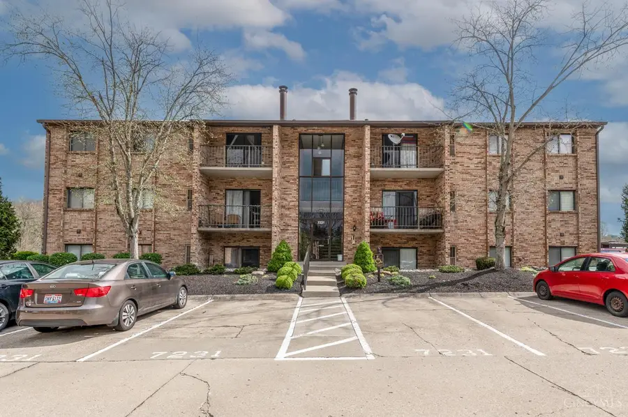 7231 Creekview Drive #9, Cincinnati, OH 45247 - #3
