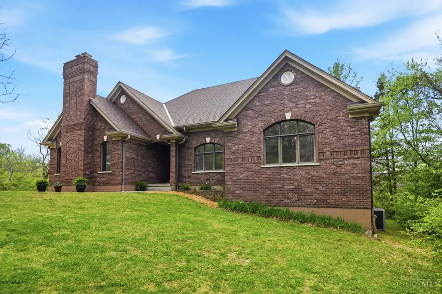 5739 Squirrelsnest Lane, Cincinnati, OH 45252 - #3