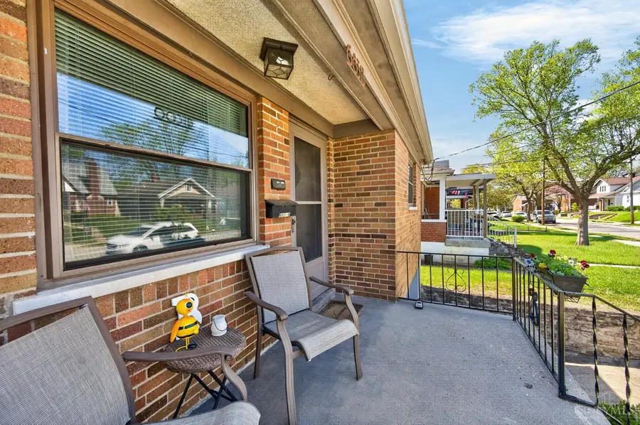 6831 Buckingham Place, Madison Place, OH 45227 - #3