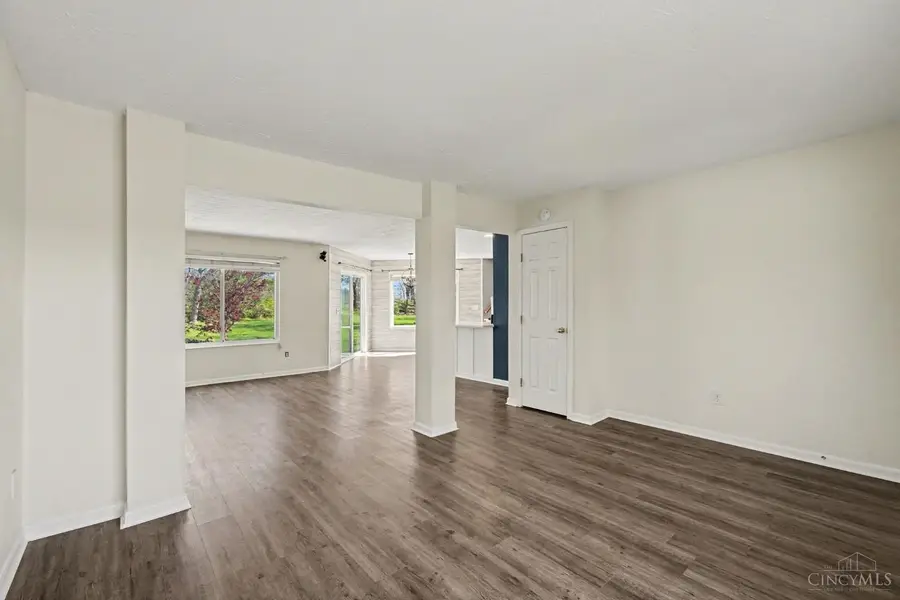 6492 Abingdon Hall, Warren, OH 45152 - #3