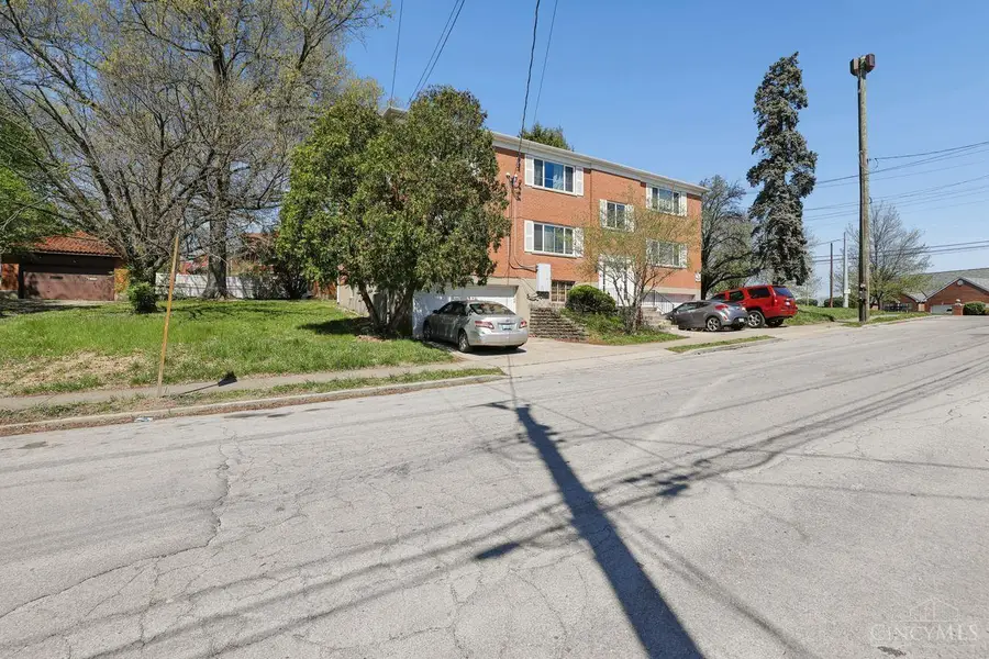 1153 Omena Place, Cincinnati, OH 45238 - #3