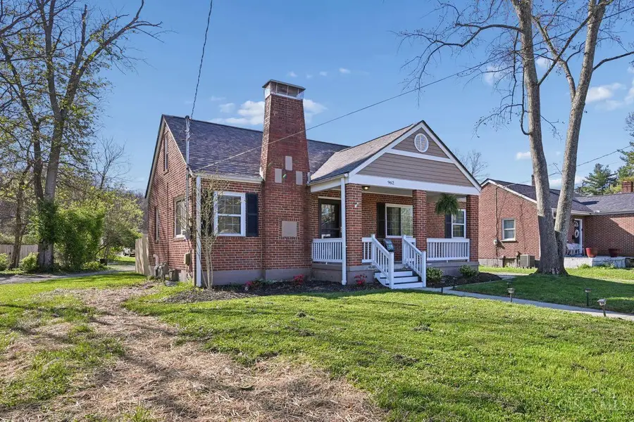 962 Helen Street, Milford, OH 45150 - #2