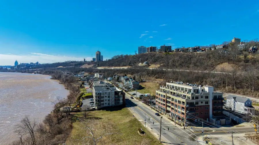 2260 Riverside Drive #402, Cincinnati, OH 45202 - #3