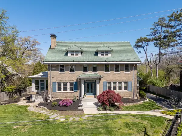 718 Clinton Springs Avenue, Cincinnati, OH 45229