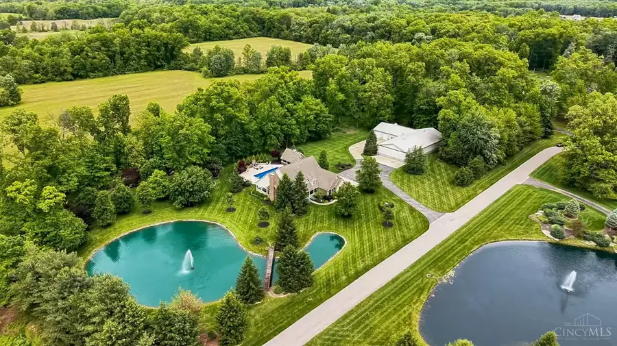 1041 Blue Sky Drive, Goshen, OH 45122 - #2