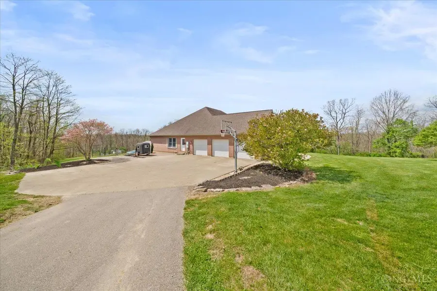 1034 Hill Top Lane, Franklin, OH 45120 - #3