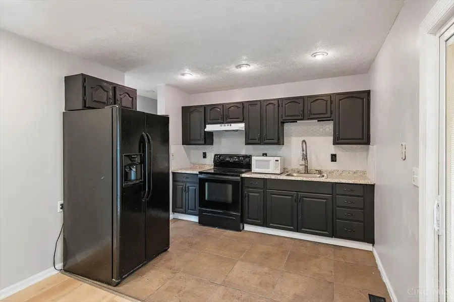 9925 Grasscreek Court, Cincinnati, OH 45231 - #2