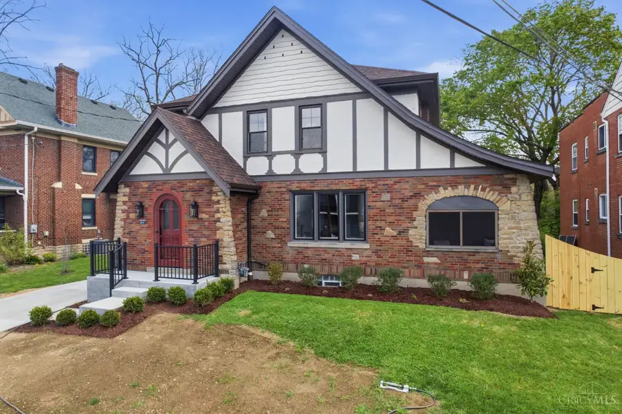 5018 Stewart Avenue, Cincinnati, OH 45227 - #2