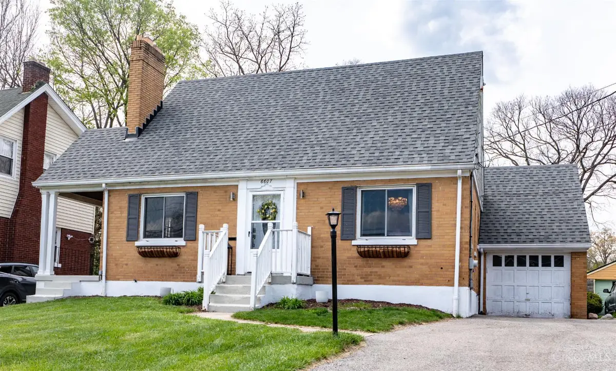 6607 Plainfield Road, Silverton, OH 45236 - #1