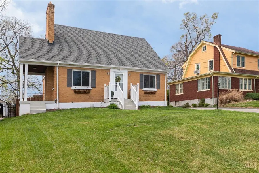 6607 Plainfield Road, Silverton, OH 45236 - #3