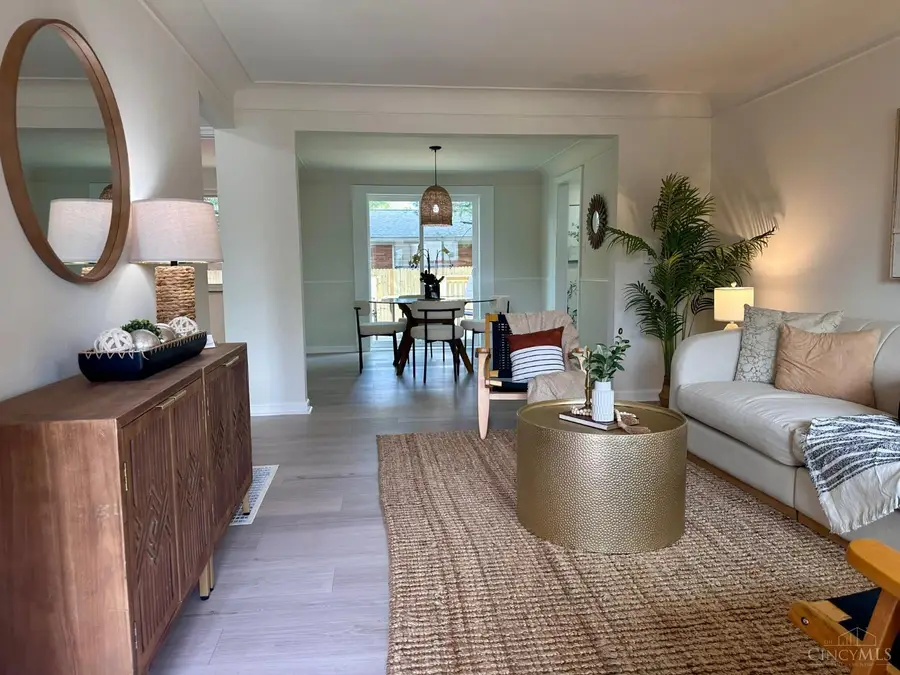 3762 N Broadlawn Circle, Cincinnati, OH 45236 - #3